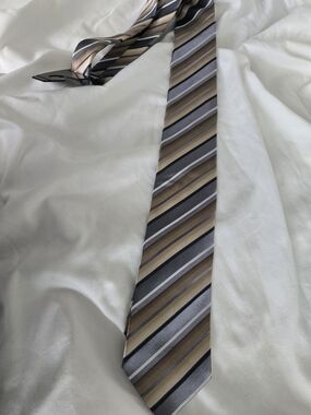 Striped Silk-Look Men's Tie in Gold and Gray